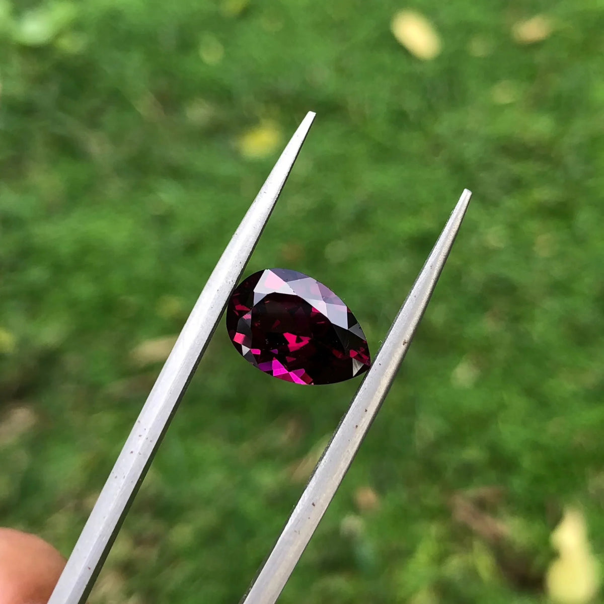 Natural PyropeGarnet- 4.1ct
