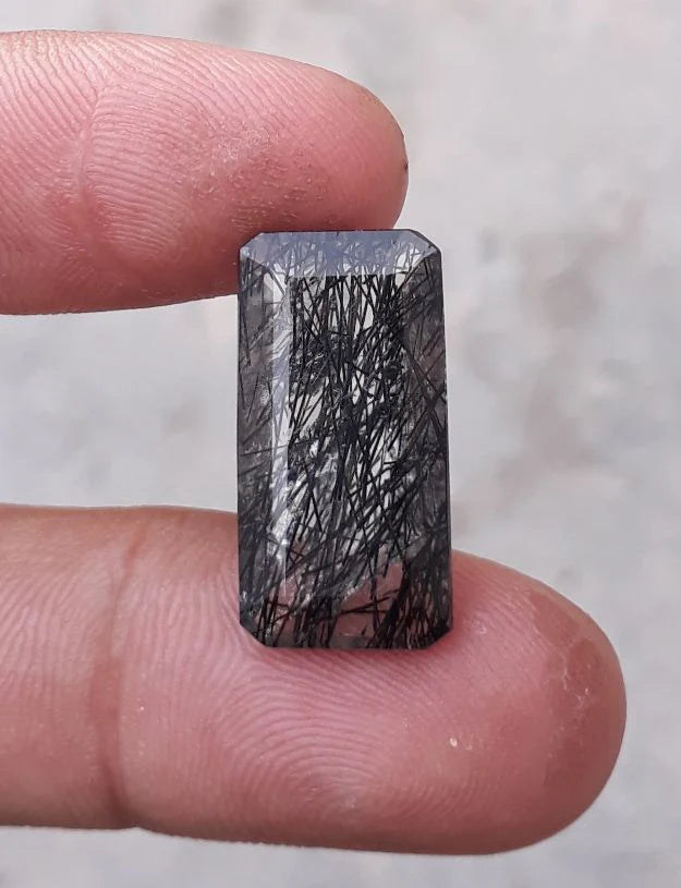 Black Rutile Quartz - 14.8ct
