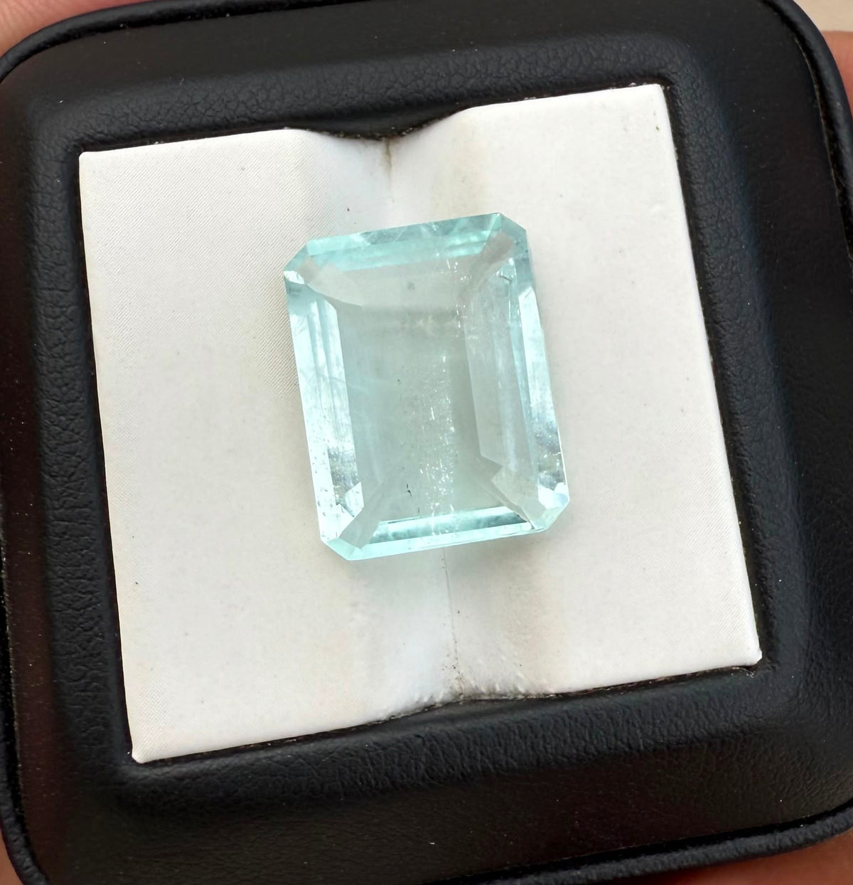 Natural Aquamarine - 12.2 ct
