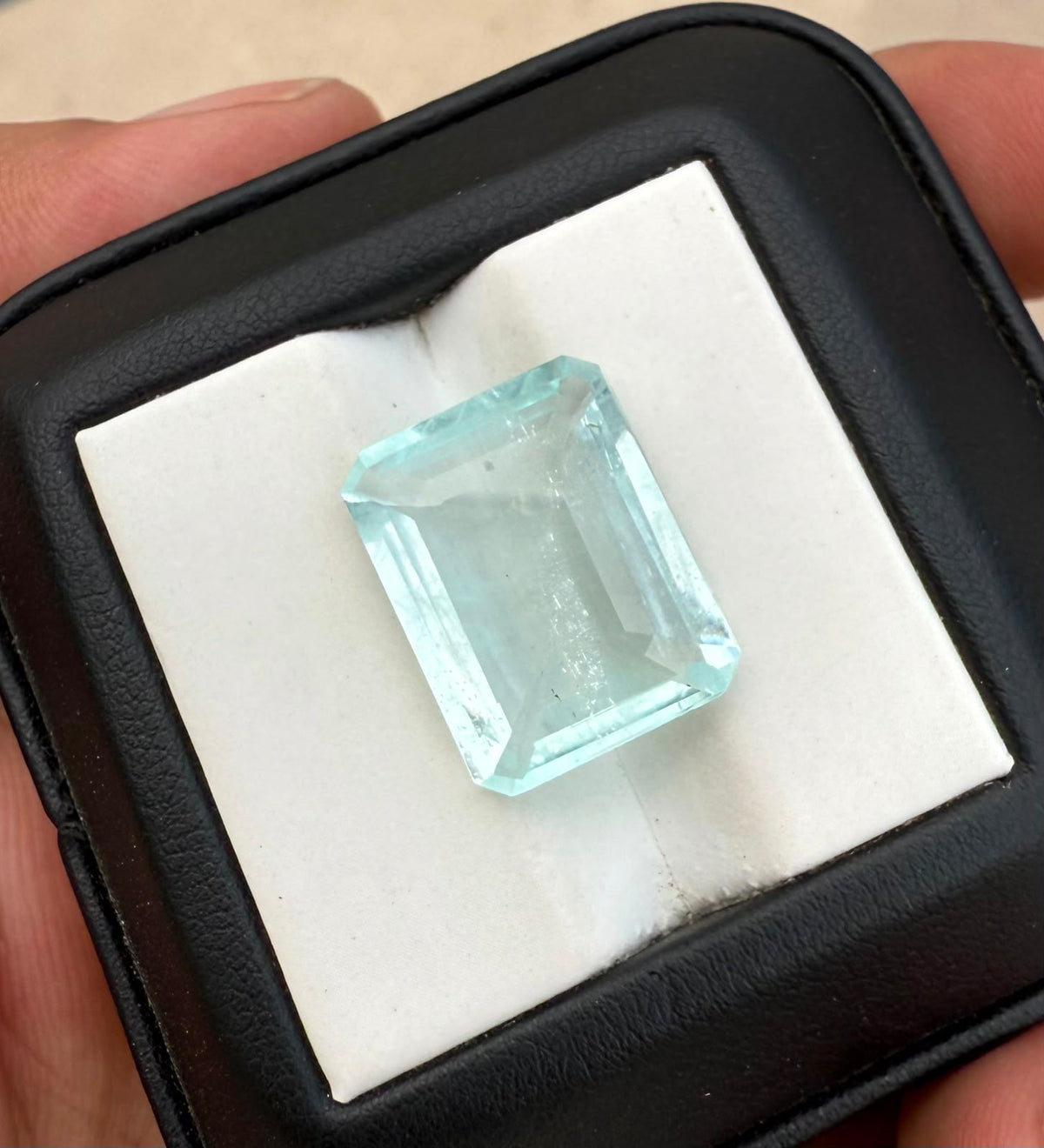 Natural Aquamarine - 12.2 ct