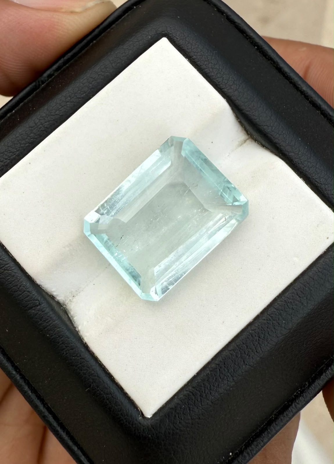 Natural Aquamarine - 12.2 ct