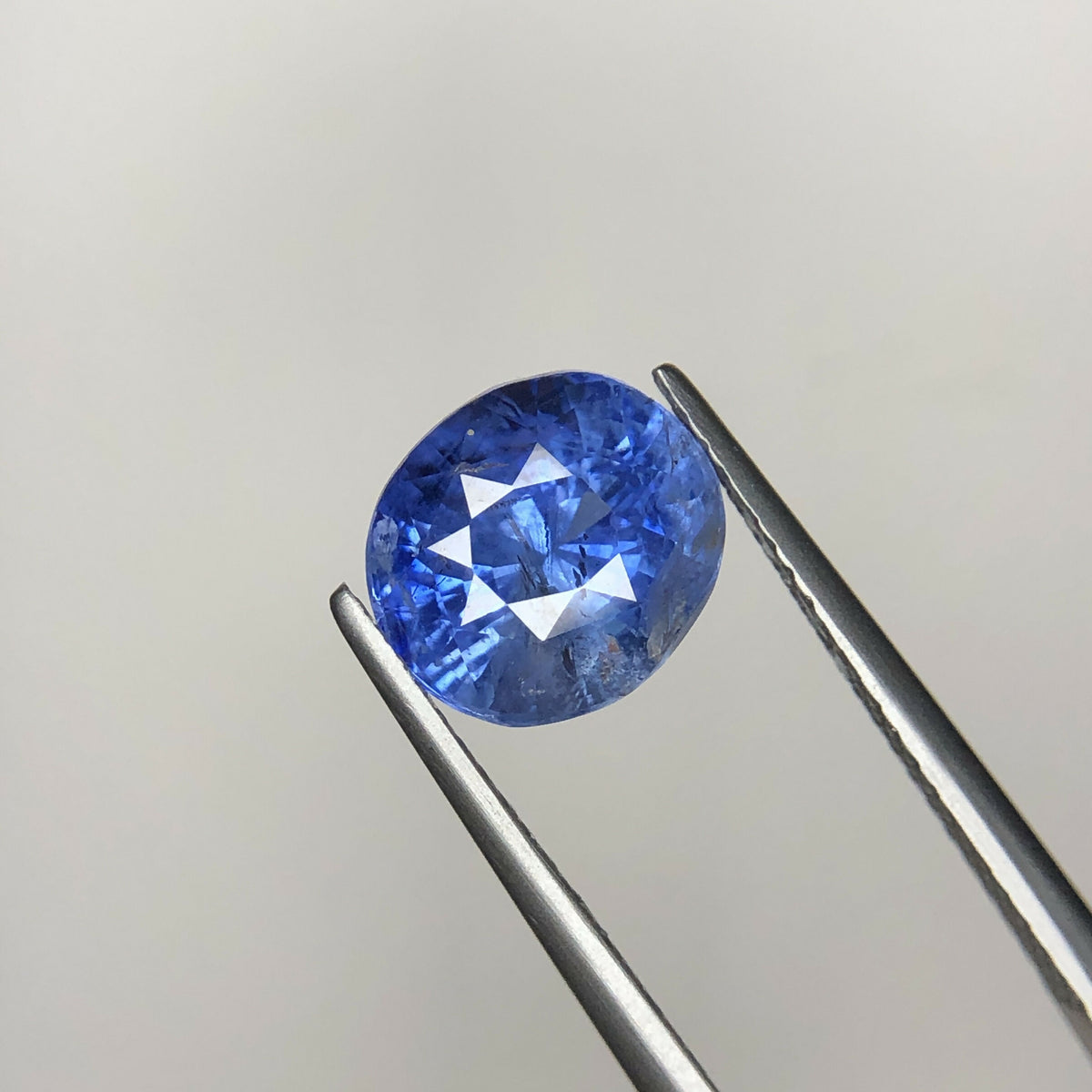 Natural Vivid Blue Sapphire loose gemstone 4.15 carats Colourstone