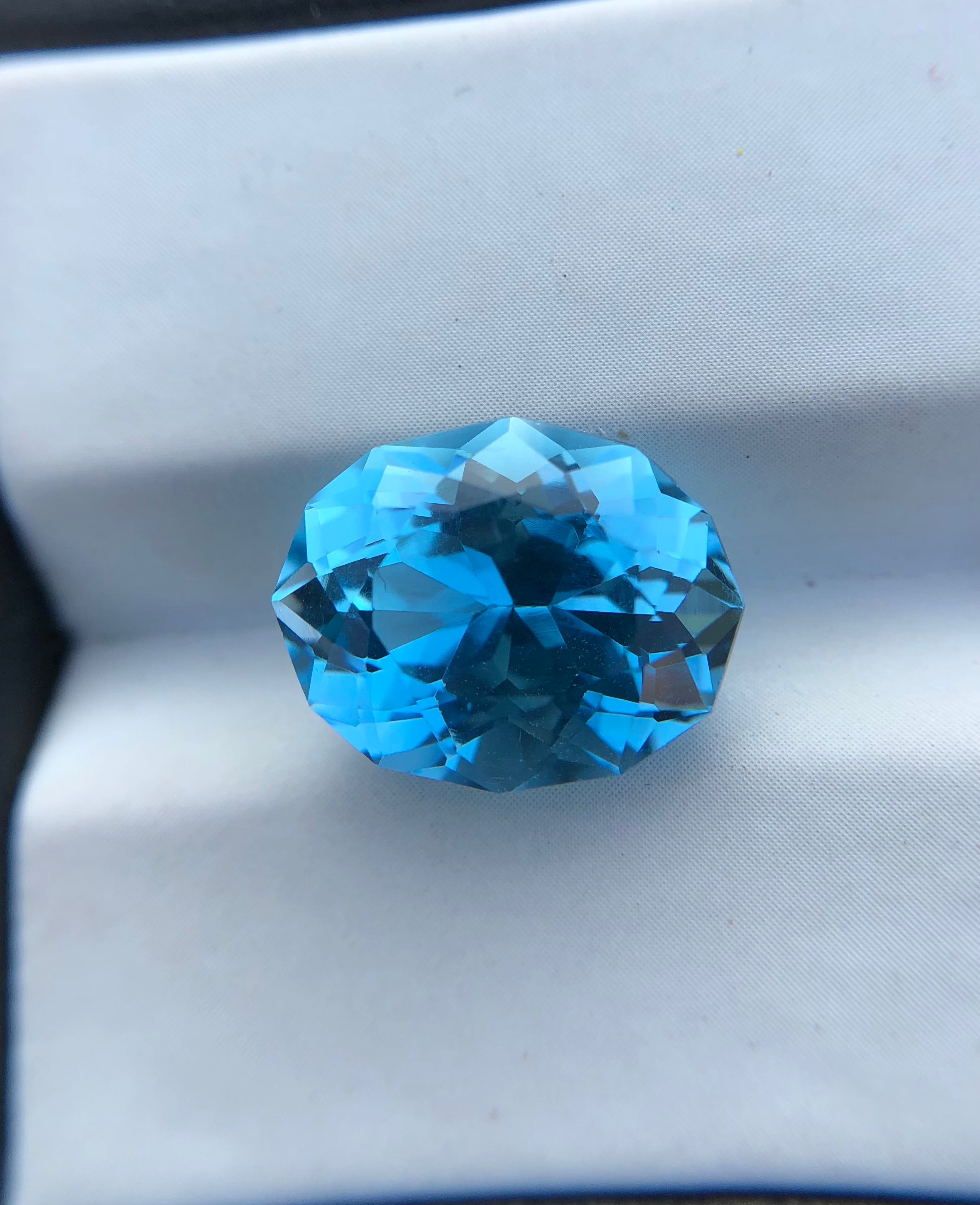 Blue Topaz - 8.8ct