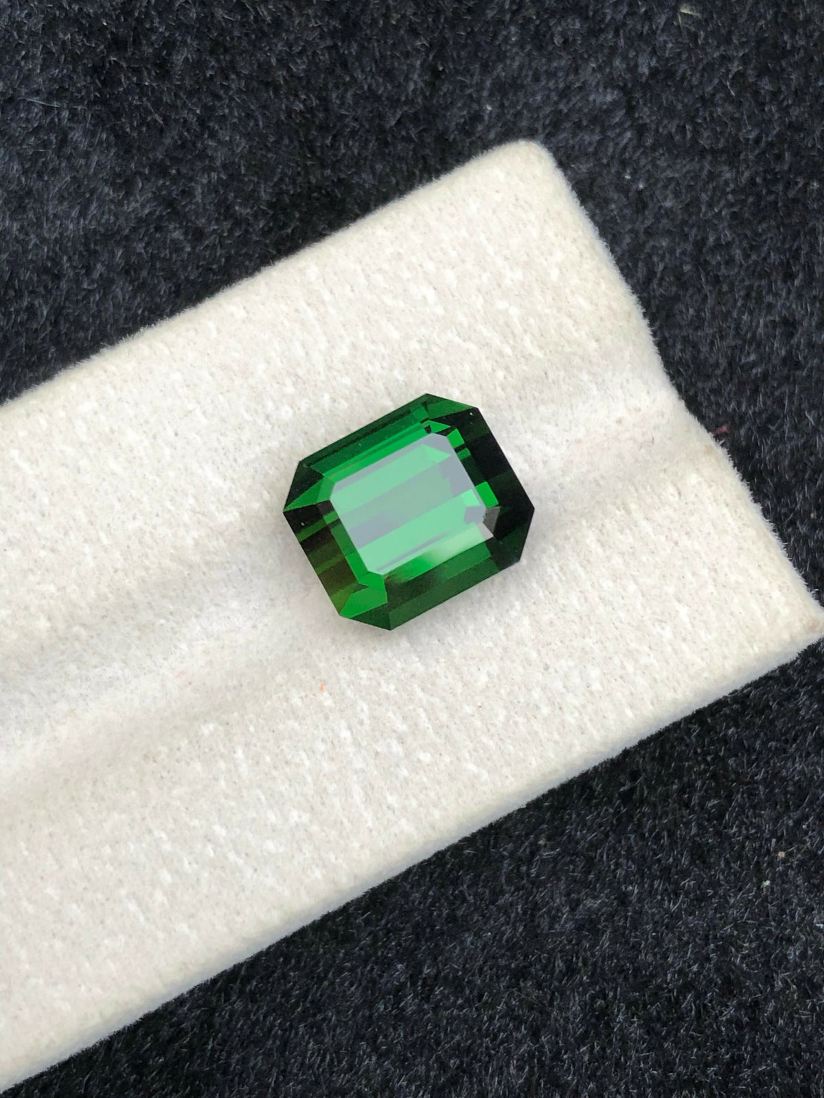 Tourmaline 8.68 ct Dark Green Color Natural Certified